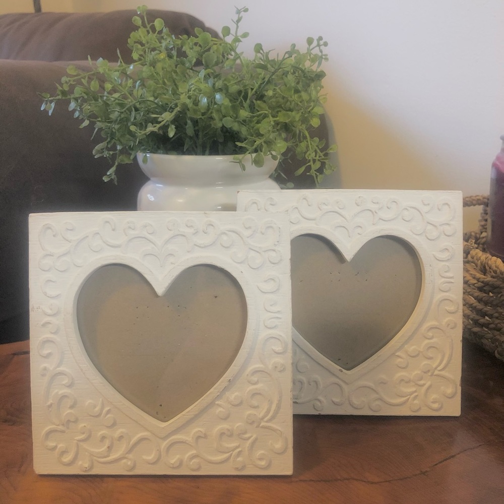 Photo frames with heart set wooden